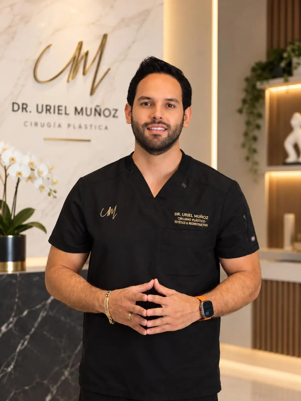 Dr. Uriel Muñoz